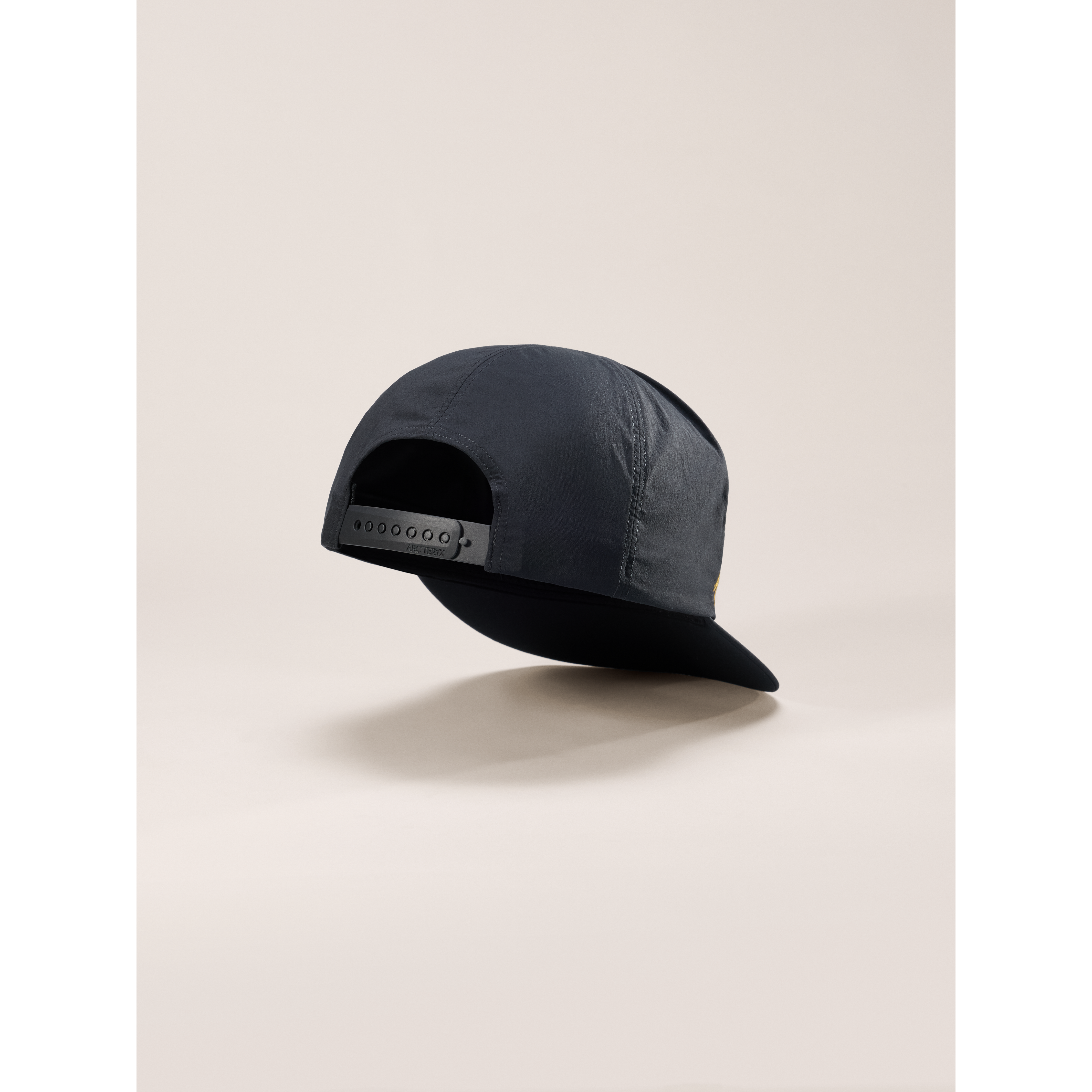 ARC'TERYX ブラックスカルキャップS ARC'TERYX アークテリクス カルバスキャップ(S-M ブラック): SUNDAY