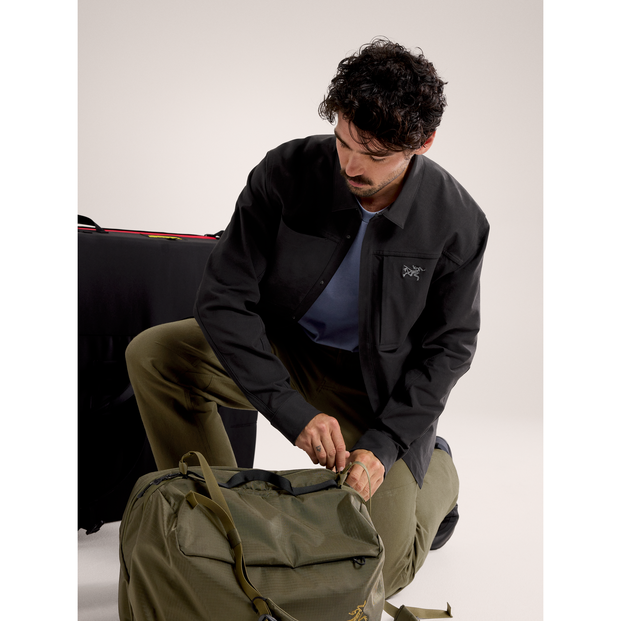 Arc'teryx Men's Cronin Cotton Overshirt in Black