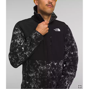 The North Face Men's Denali Jacket in TNF Black Texture Print TNF Black