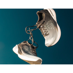 Topo Athletic Women's Phantom 4 Road Training Shoe