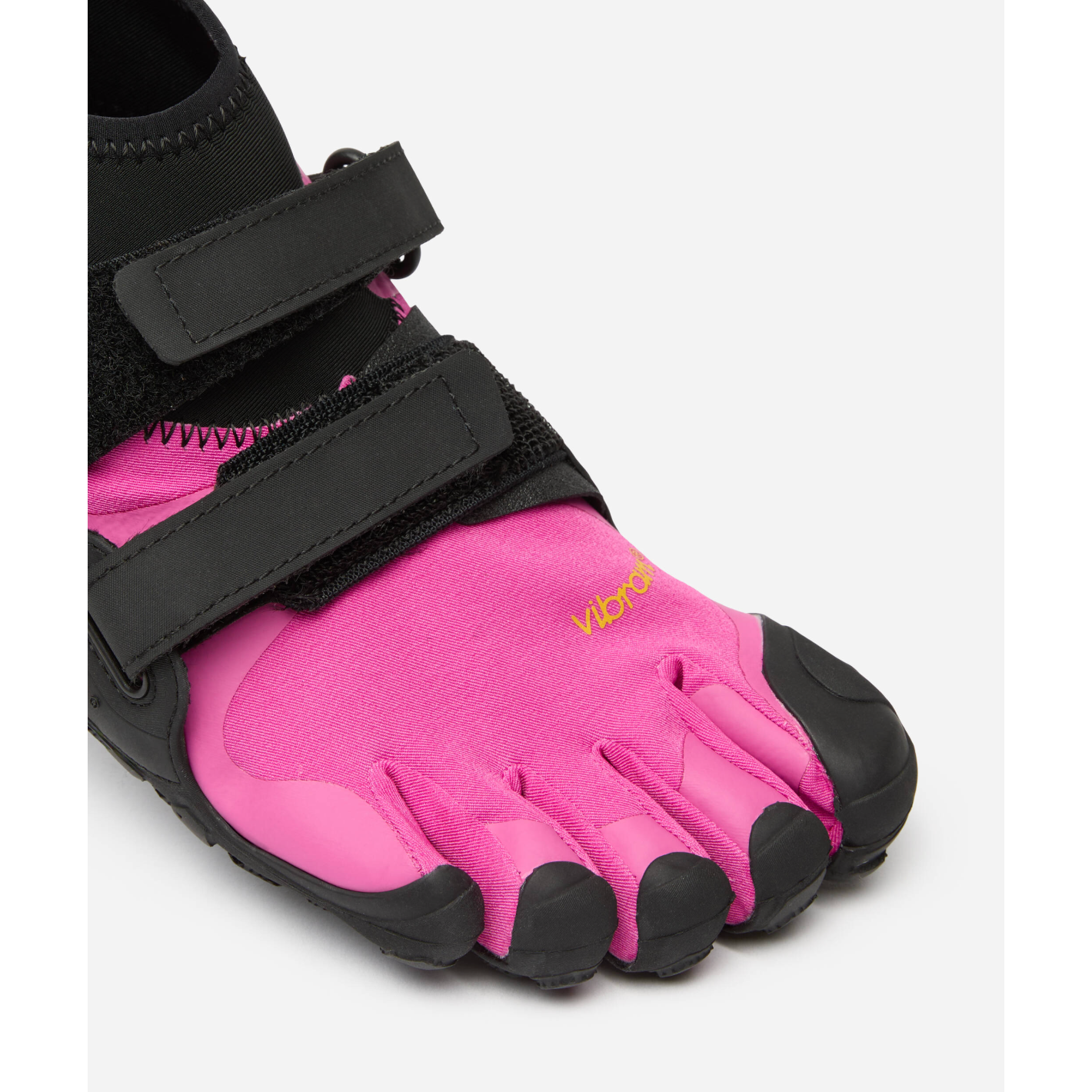 #color_fuchsia-black