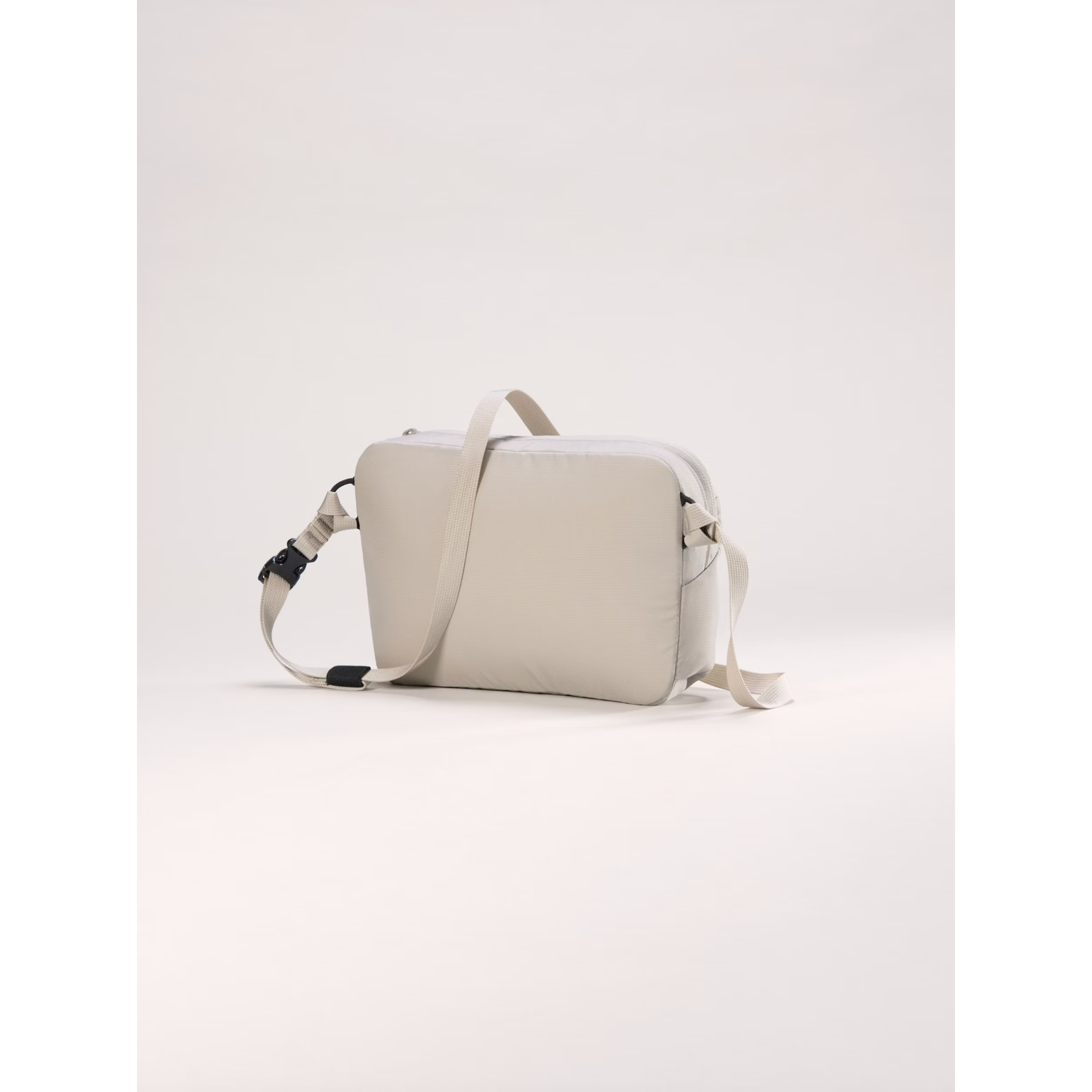 新品 ARCTERYX heliad crossbody Arc'teryx Heliad Crossbody Bag