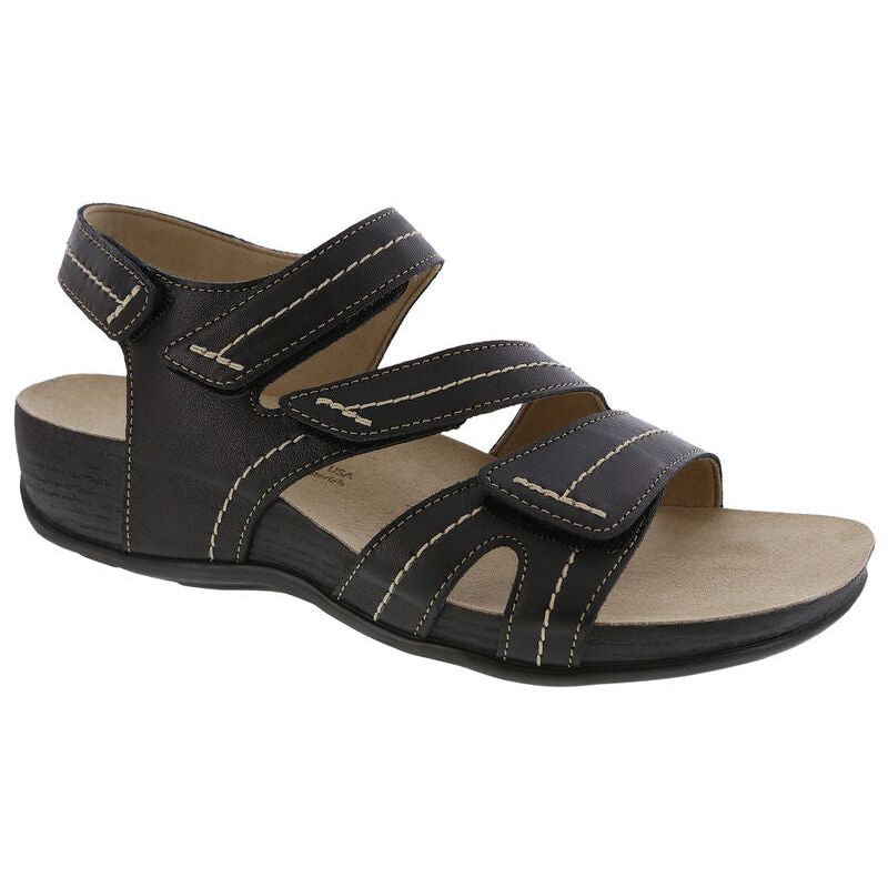 SAS Women's Swerve Sandal in Black