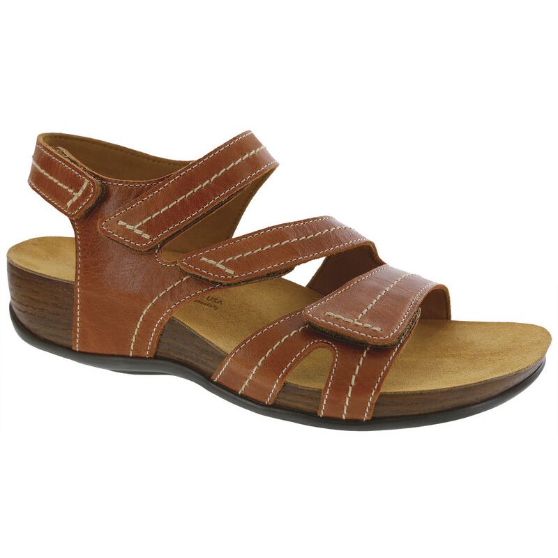 SAS Women's Swerve Sandal in Chestnut