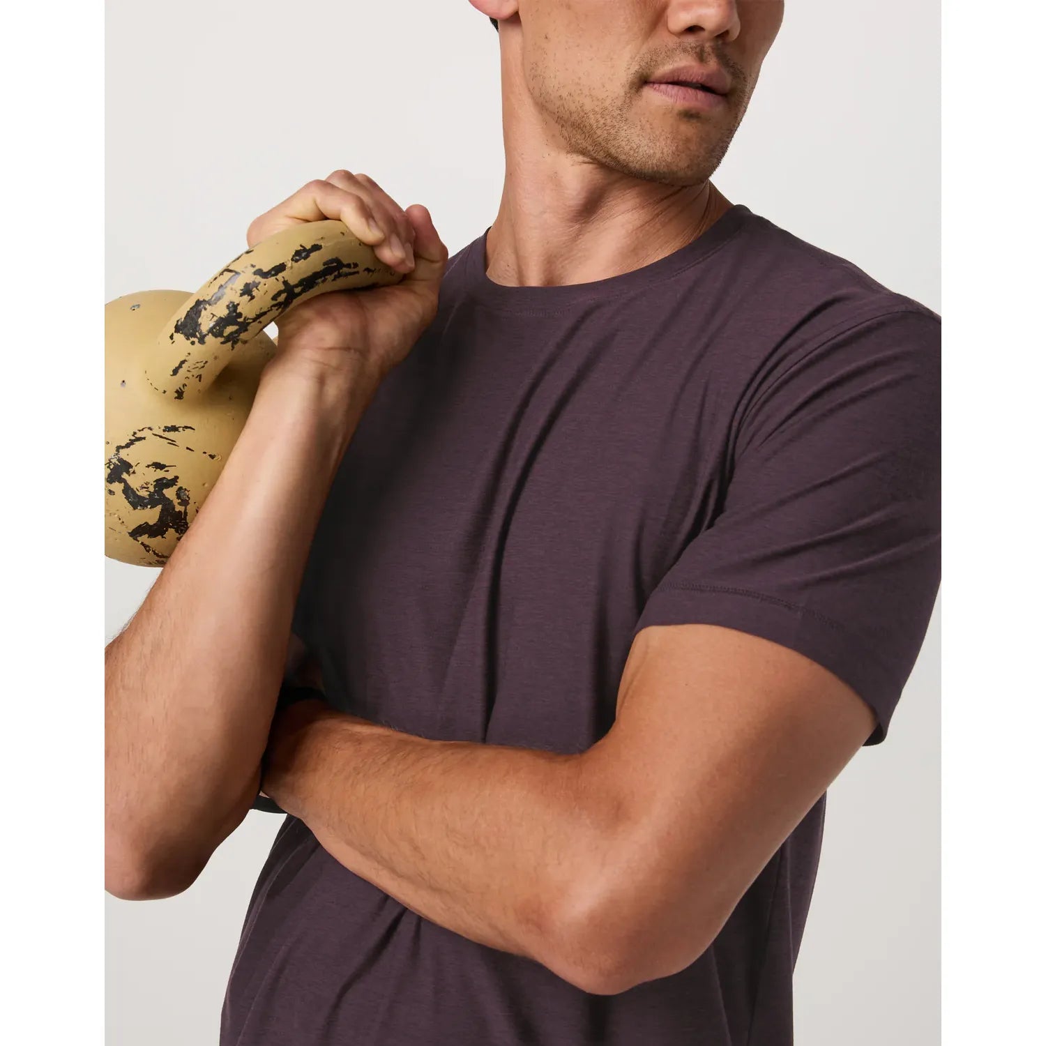 Vuori Men's Strato Tech Tee in Raisin Heather