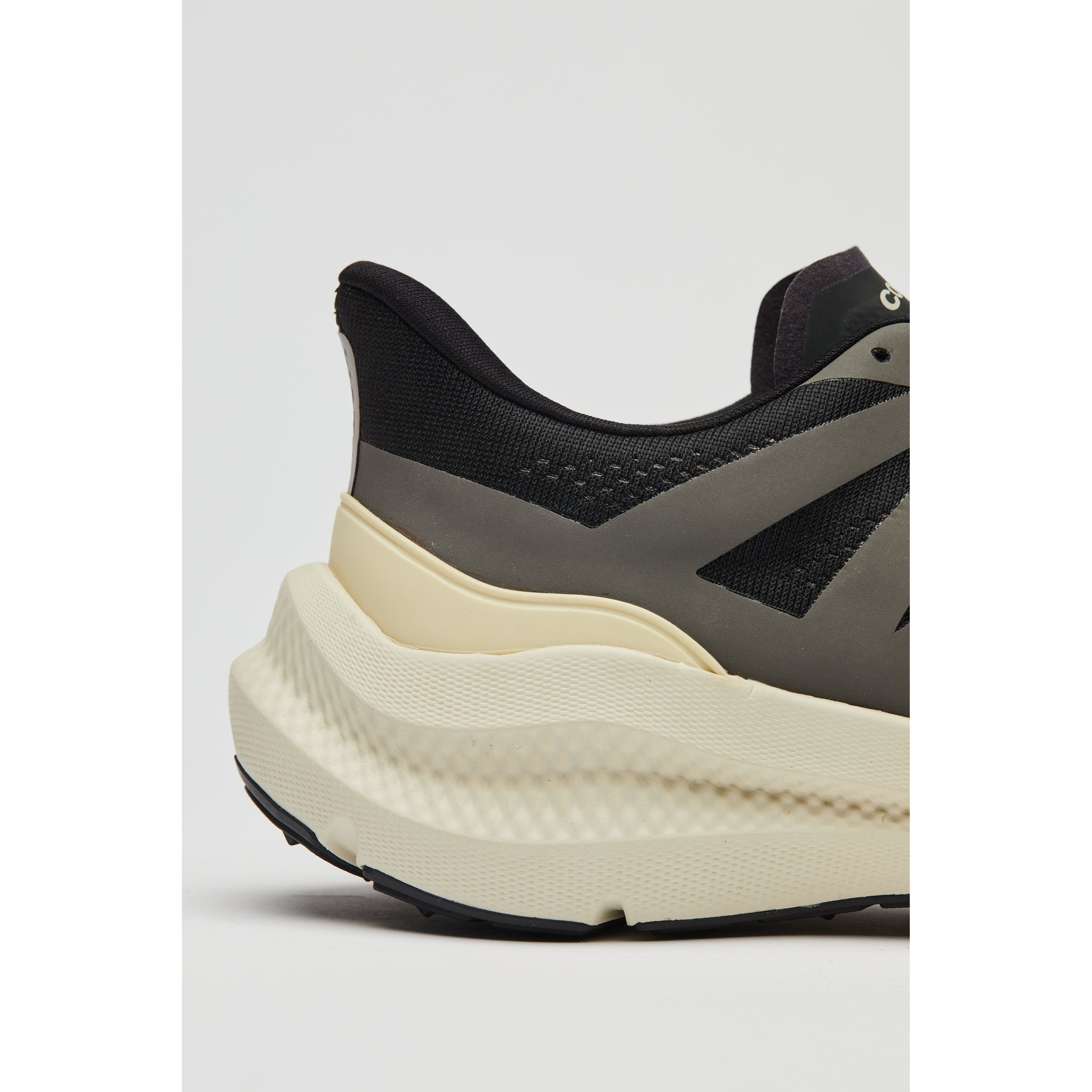 Veja Men's Condor 3 Engineered Mesh in Black Calcaire  Shoes