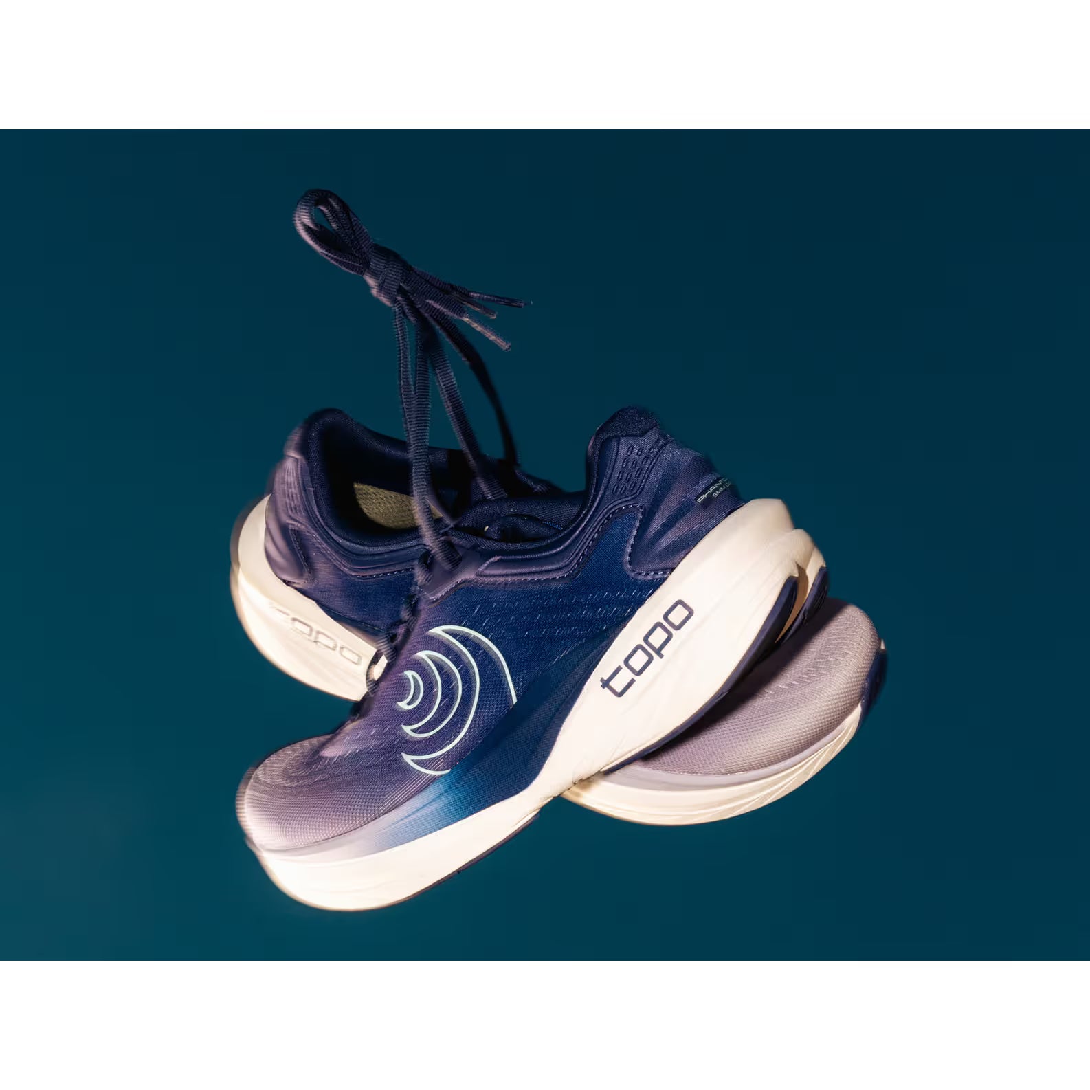 Topo Athletic Women's Phantom 4 Road Training Shoe in Purple Blue