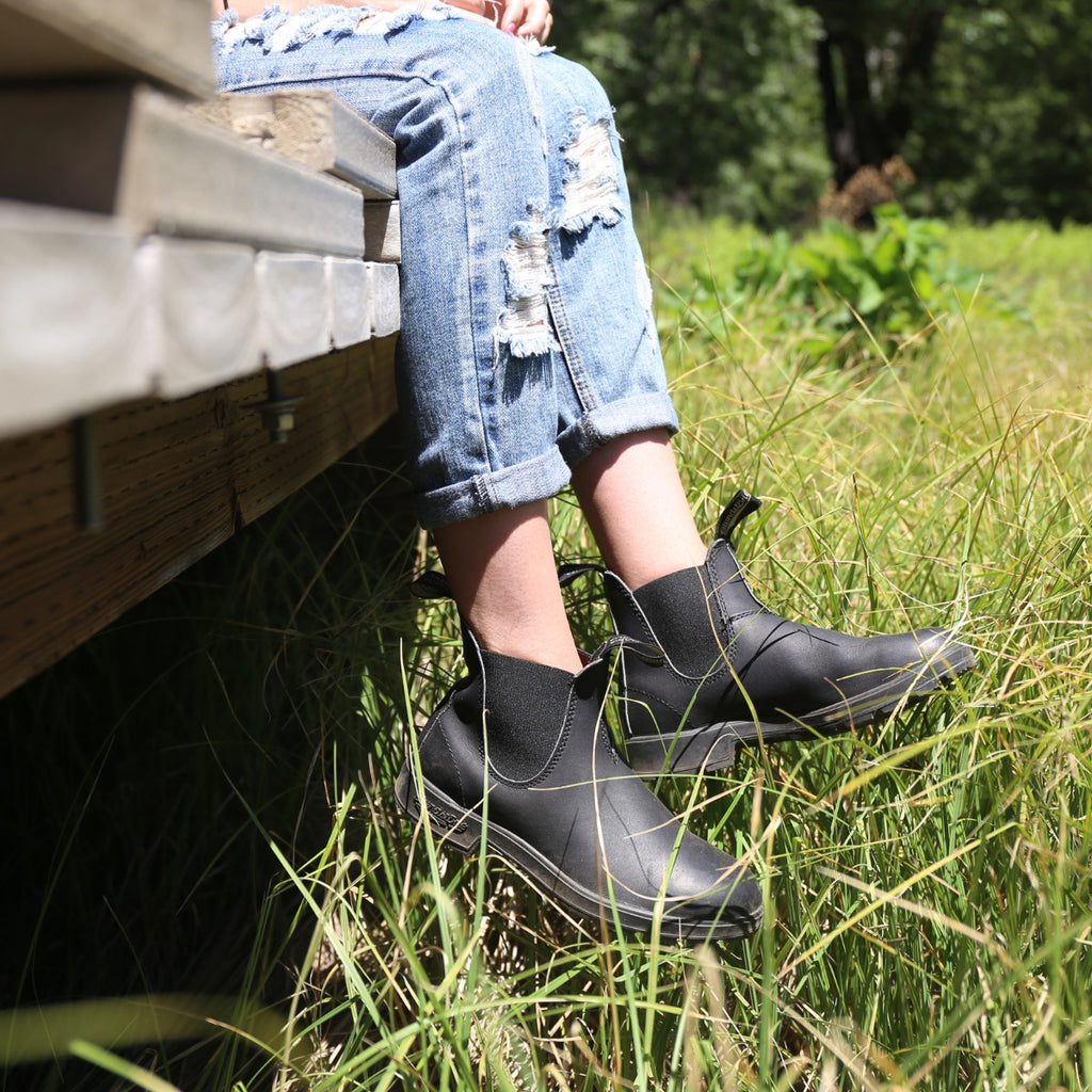 Blundstone Chelsea Boots Classic 558 In Black Footprint USA