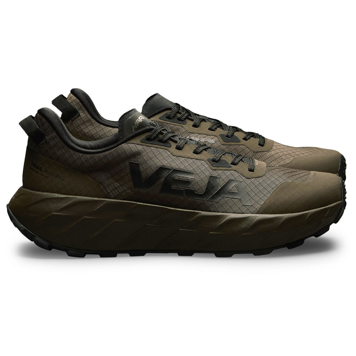 Veja Men's Harpie Trail Aesroshell in Eagle Black