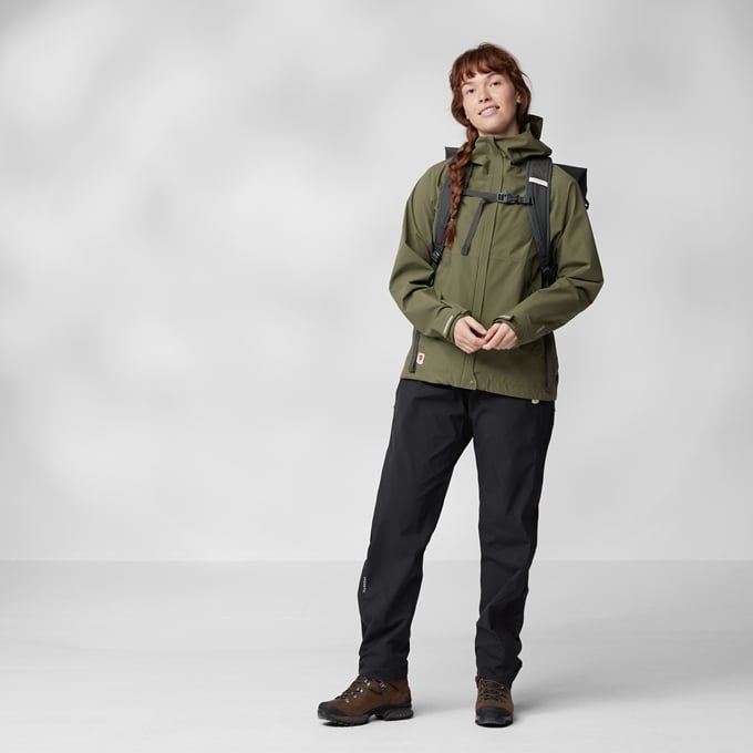 Fjallraven Women's HC Hydratic Trail Jacket in Laurel Green  Women's Apparel