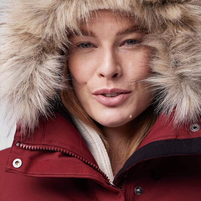 Fjallraven Women's Nuuk Lite Parka in Bordeaux Red  Women's Apparel