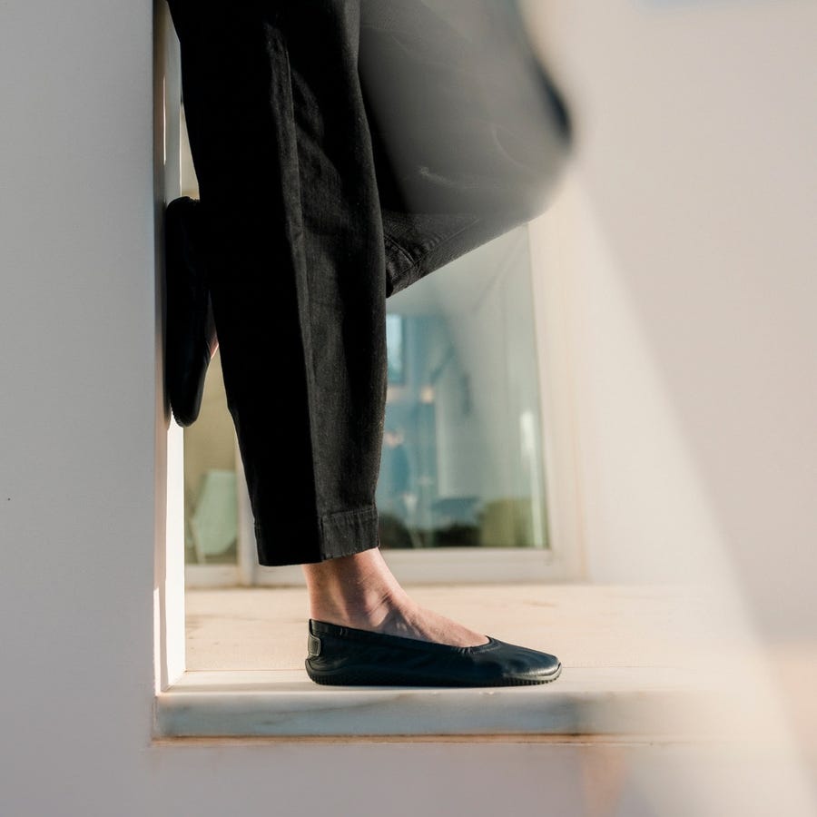 売れ筋・人気アイテム 商品 Asana In Ballerina Leather In Black For Women's | Footprint USA 靴