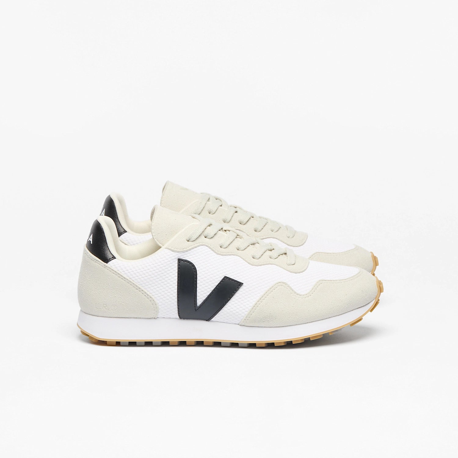 Veja Women's SDU Alveomesh in White Black Natural