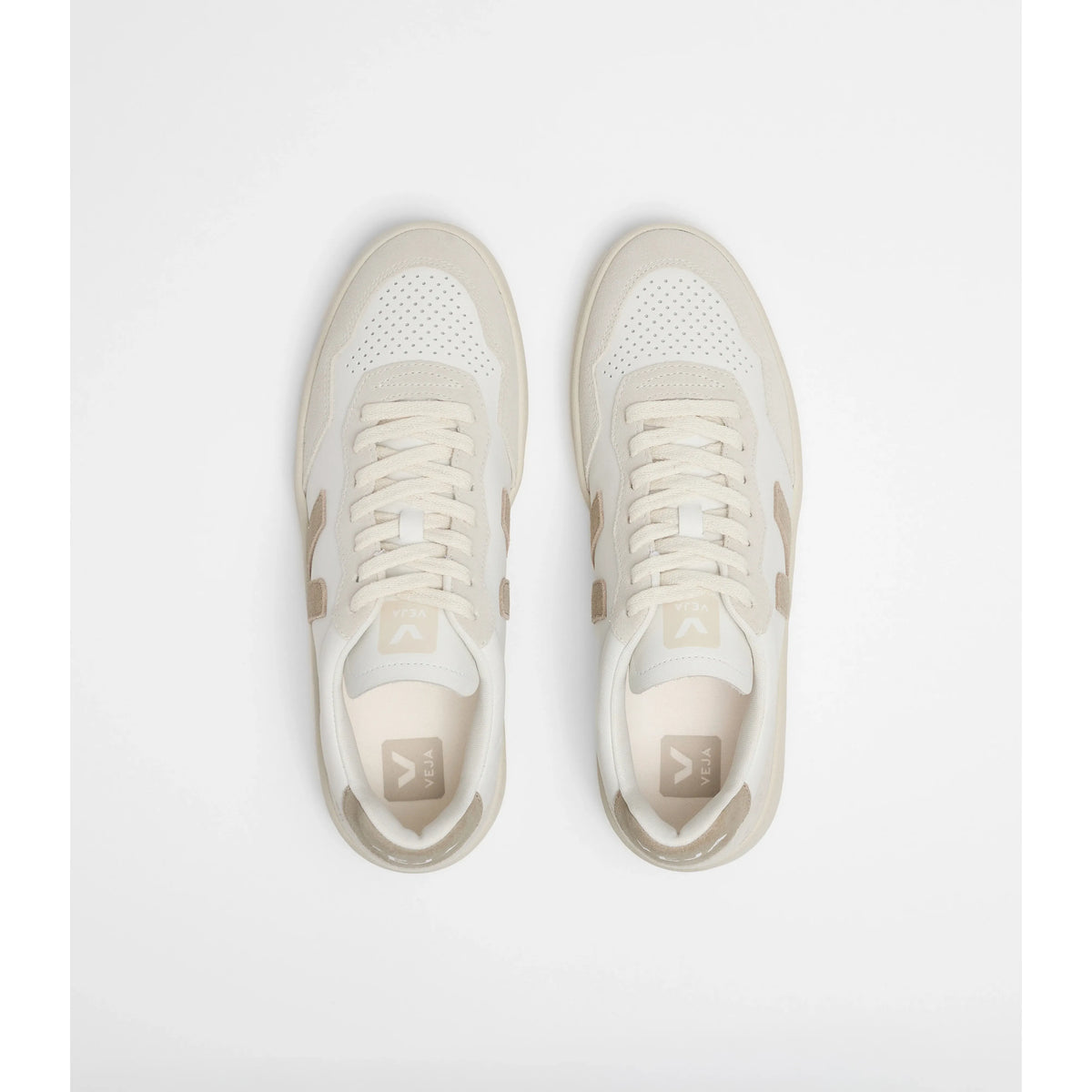 #color_white-taupe