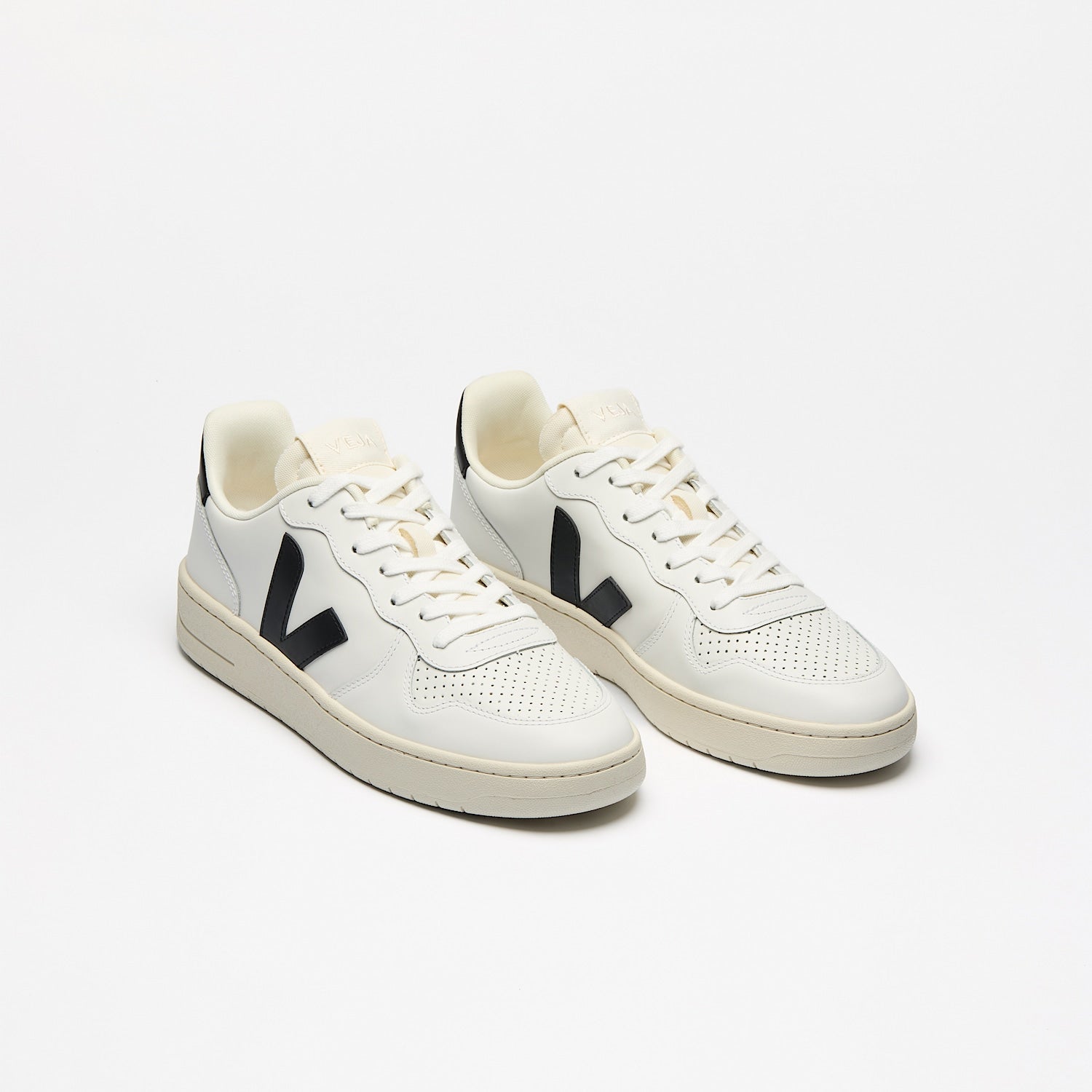 Veja Men's V-10 Prime Leather in White Black