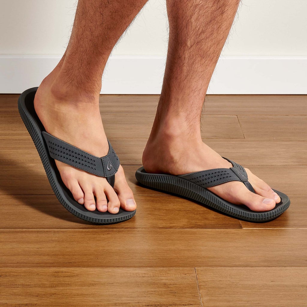 OluKai Men's Ulele in Dark Shadow/Black  Men's Footwear
