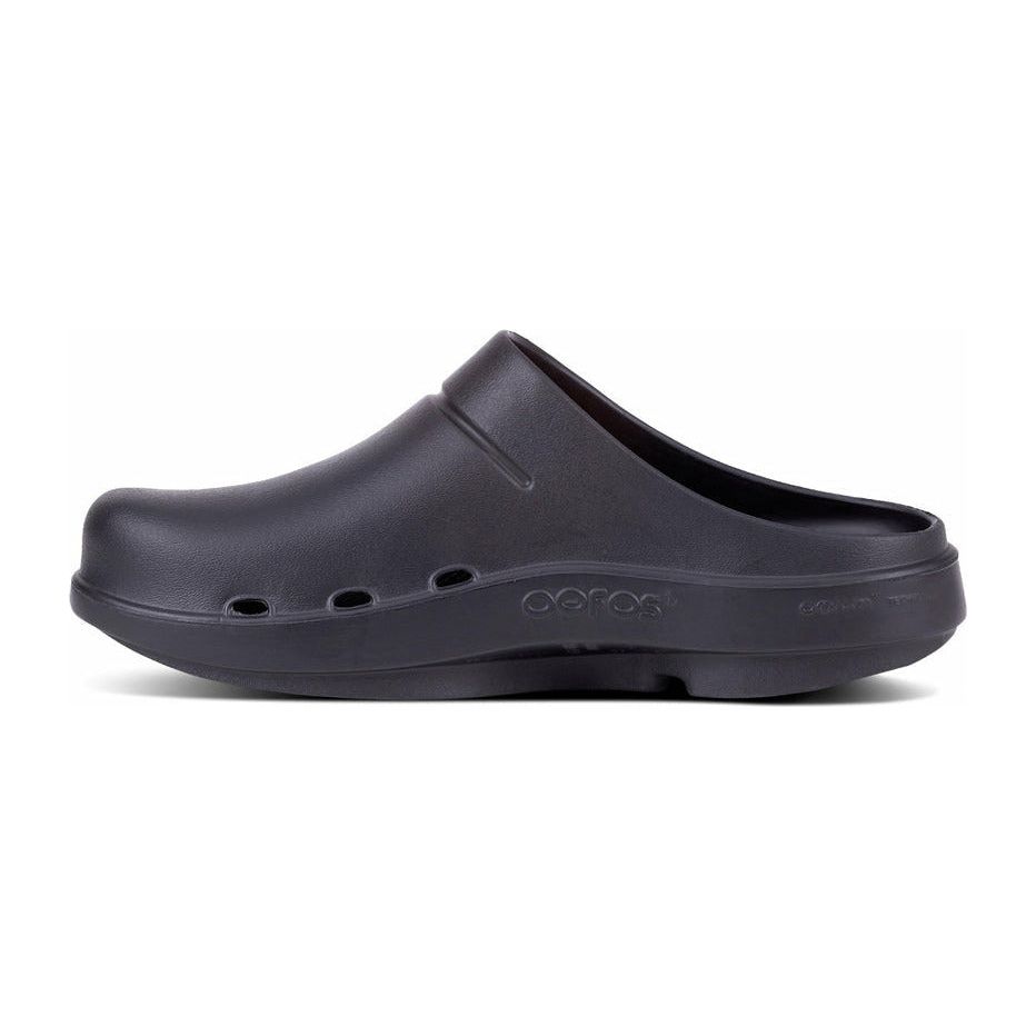 OOFOS Unisex Oocloog Clogs in Black  Men's Footwear