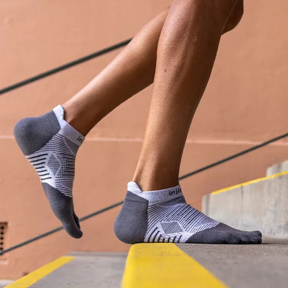 Injinji Men's Run Lightweight No-Show Sock in Gray  Accessories