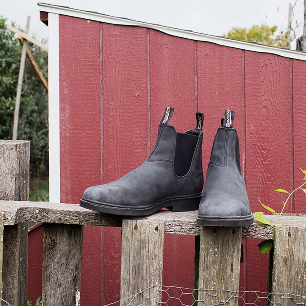 Blundstone 1308 Premium Leather Chelsea Boots in Rustic Black  Men's Boots