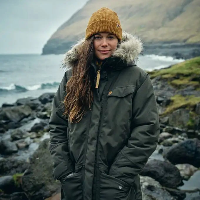 Fjallraven Tab Hat in Cabin Red  Accessories