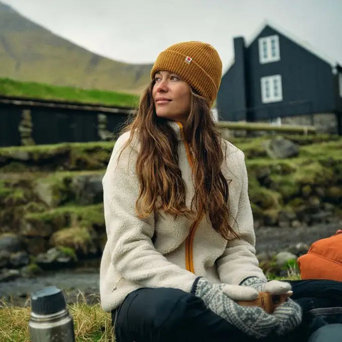 Fjallraven Tab Hat in Dark Grey